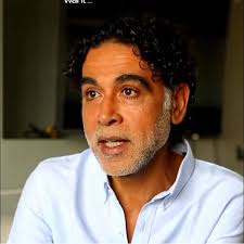 المخرج هاني خليفةكل من يشاهده يجد نفسه متورطا في قصته